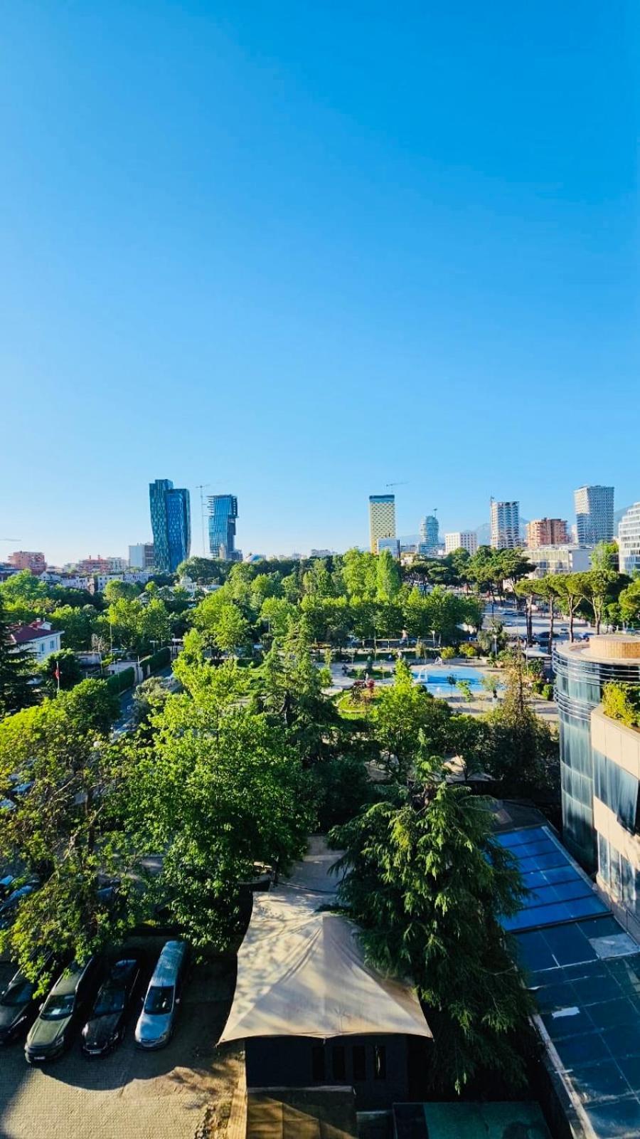 Amo Tower Tirana Center Apartment Ngoại thất bức ảnh