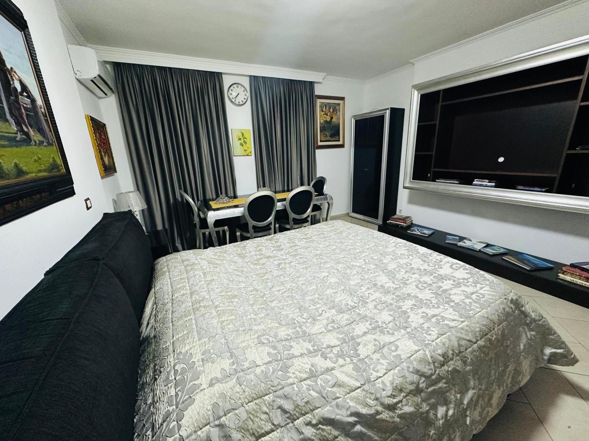 Amo Tower Tirana Center Apartment Ngoại thất bức ảnh